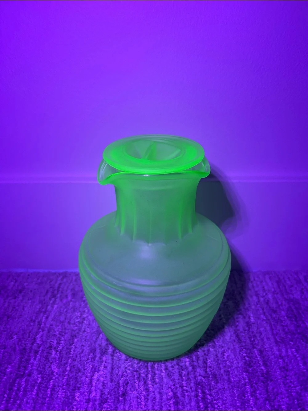 N/A striking green